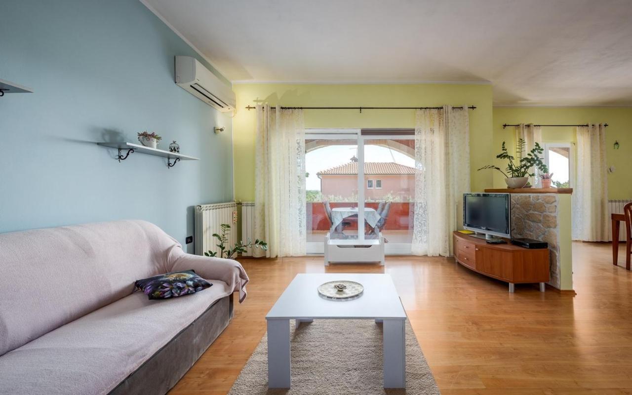 Iva House With Apartment อูมัค ภายนอก รูปภาพ